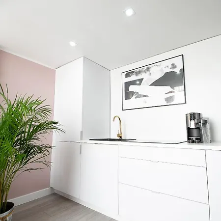 Apartment Metro Nowy Swiat *