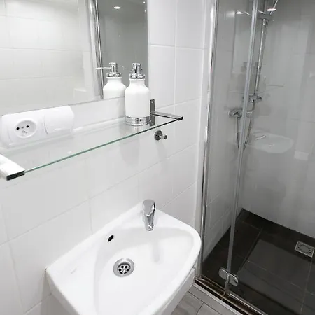 Apartment Metro Nowy Swiat *