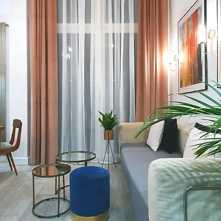 Apartment Metro Nowy Swiat *